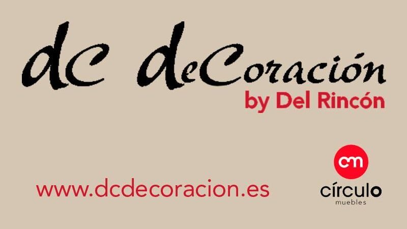 Logotipo de DC Decoración by Del Rincón, tienda de muebles